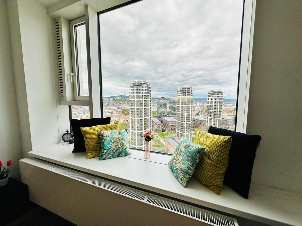Apartments In Panorama City On 25Th Floor - Amazing View Close To Old Town براتسيلافا المظهر الخارجي الصورة
