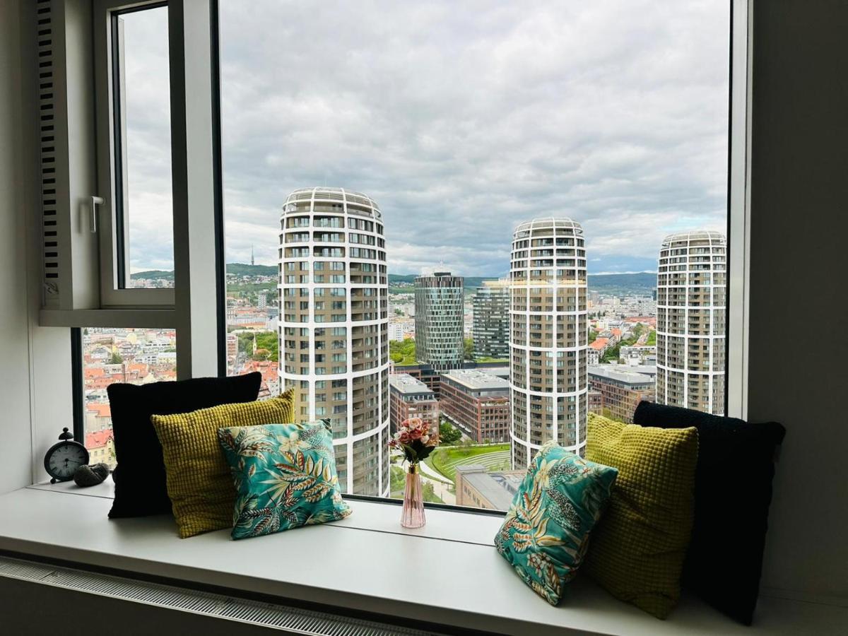 Apartments In Panorama City On 25Th Floor - Amazing View Close To Old Town براتسيلافا المظهر الخارجي الصورة