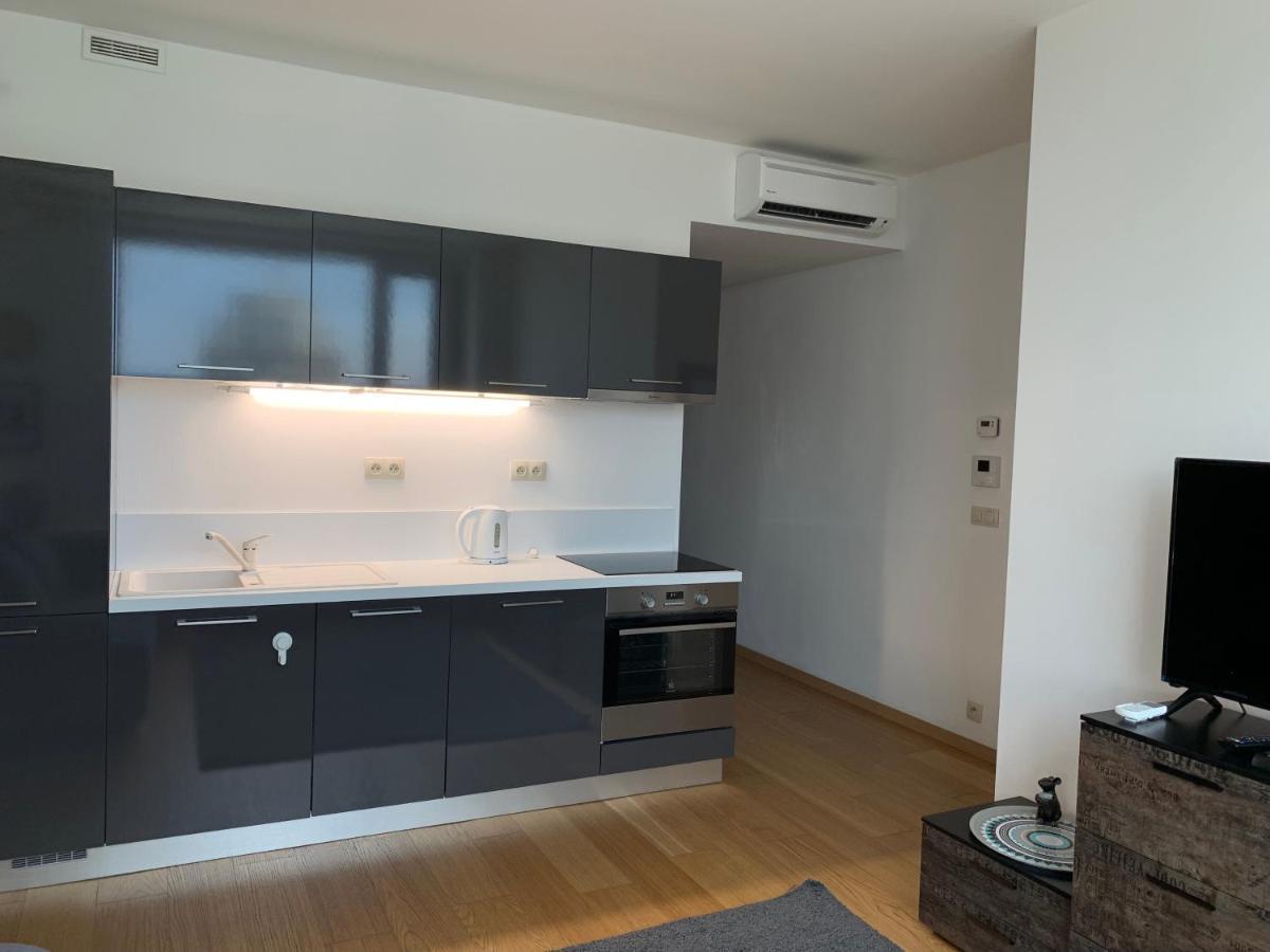 Apartments In Panorama City On 25Th Floor - Amazing View Close To Old Town براتسيلافا المظهر الخارجي الصورة